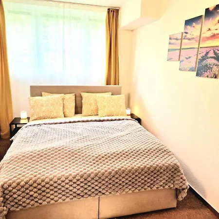 Wellness Gold Apartment With Private Sauna & Jacuzzi Prague Exterior photo