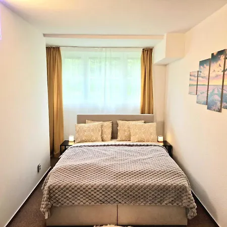 Wellness Gold Apartment With Private Sauna & Jacuzzi Prague Exterior photo