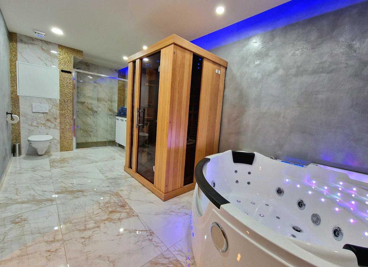 Apartament Wellness Gold With Private Sauna & Jacuzzi *